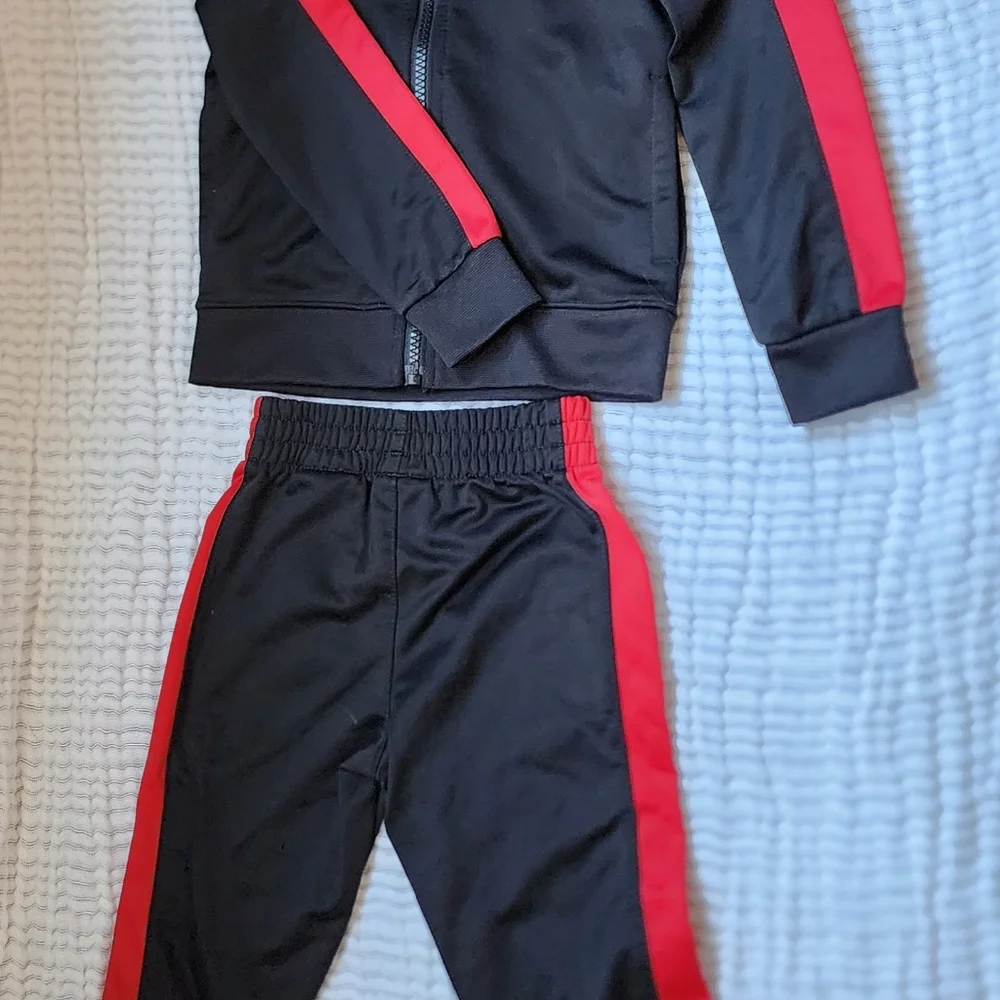 EUC ✅️ Nike Air Tracksuit - Picture 2 of 4